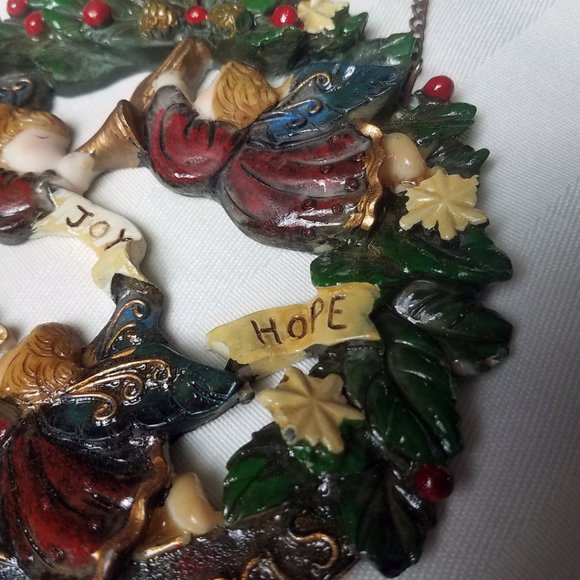 Singing Angels Christmas Wreath Decor Wall Art Ornament - Picture 8 of 11